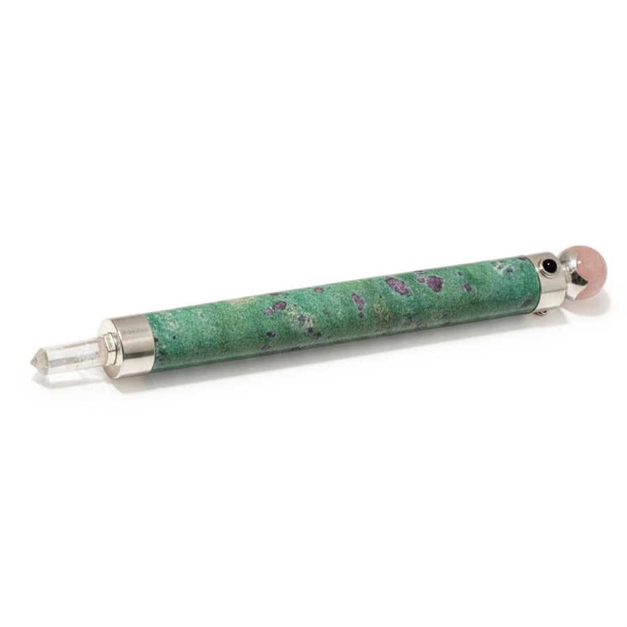 Baguette de cœur vert — Rubis fuchsite quartz rose à boule de cristal en partie haute · 23 cm