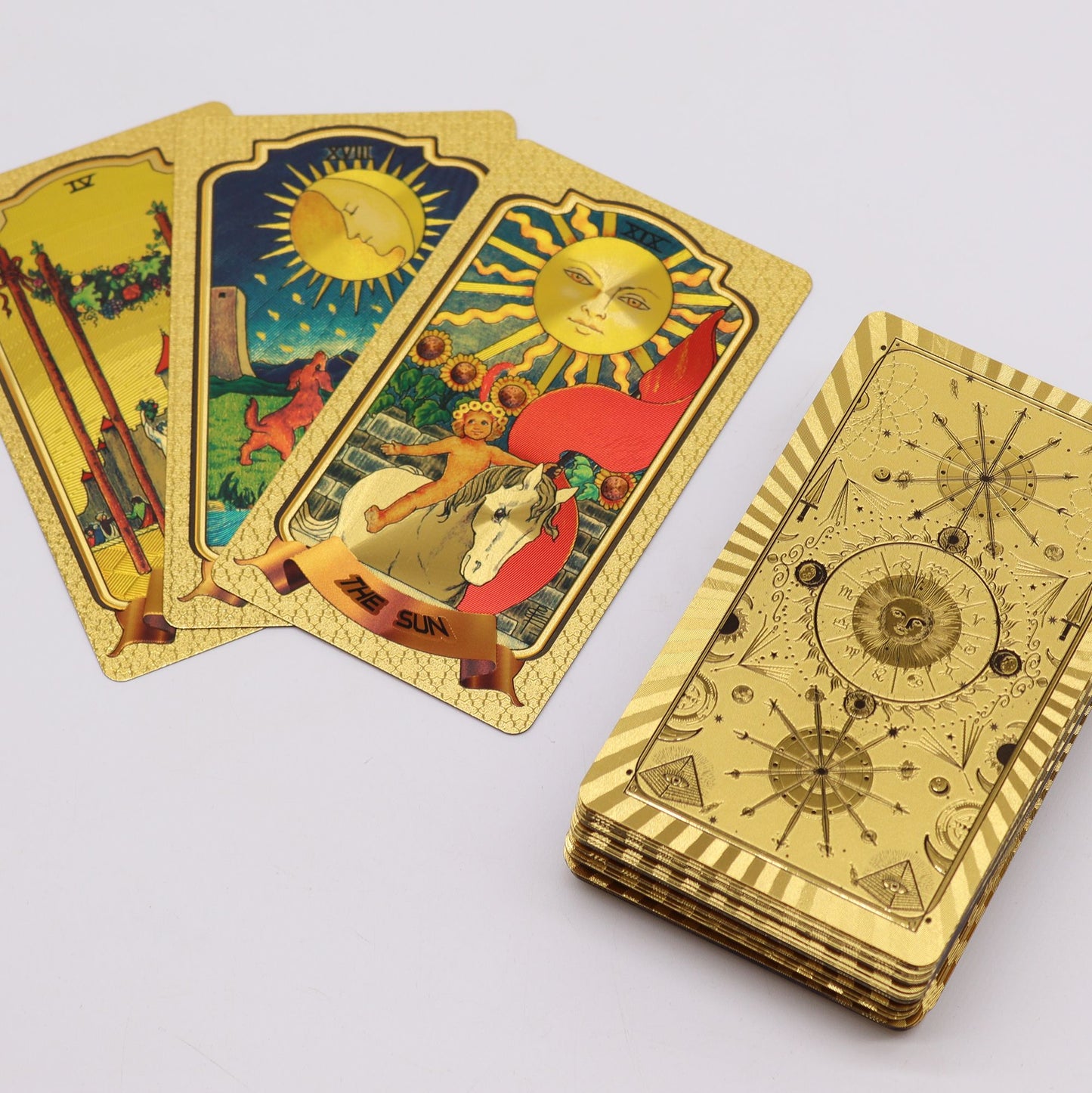 Jeu de tarot — Cartes dorées
