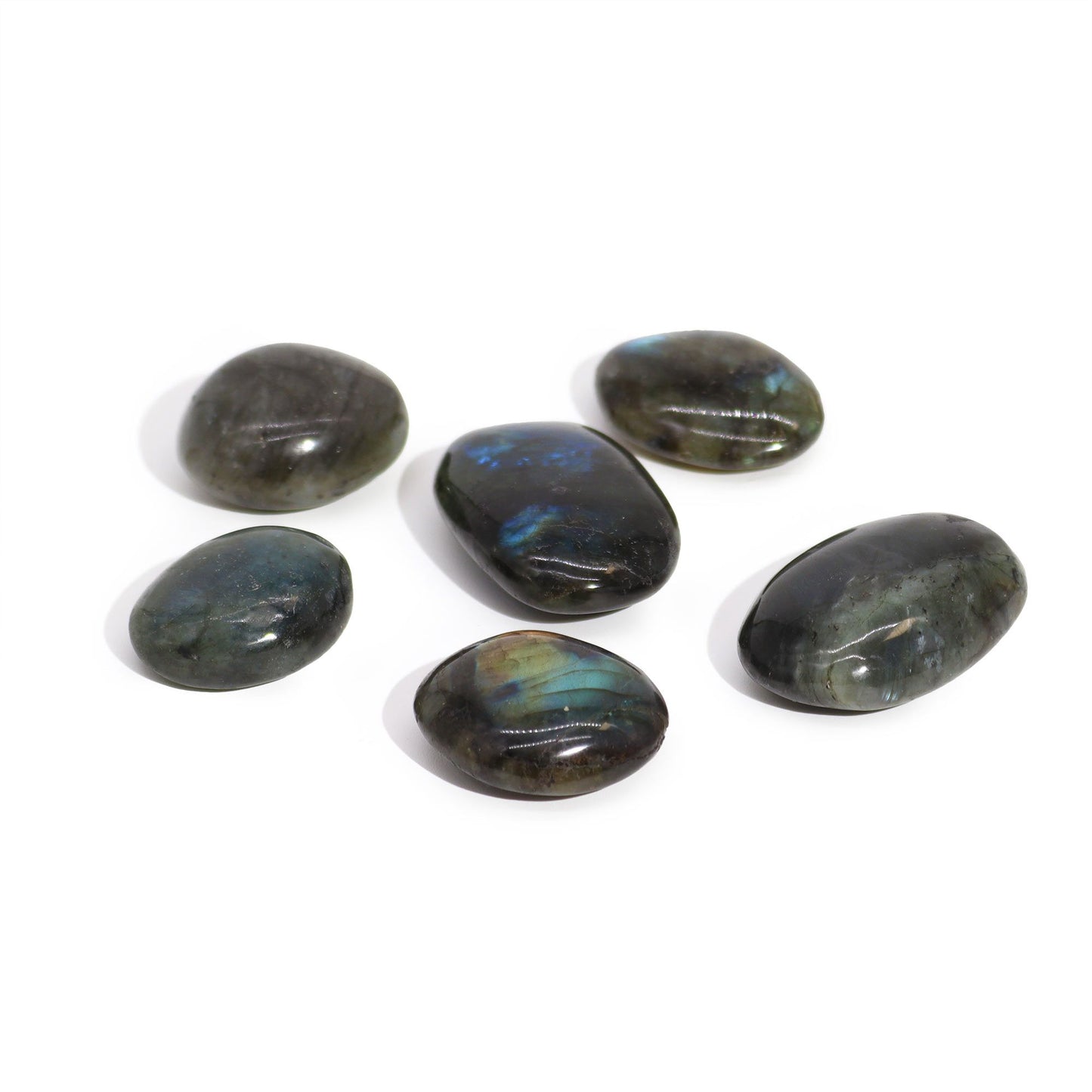 Pierre de paume en labradorite de Madagascar · 35 à 50 mm