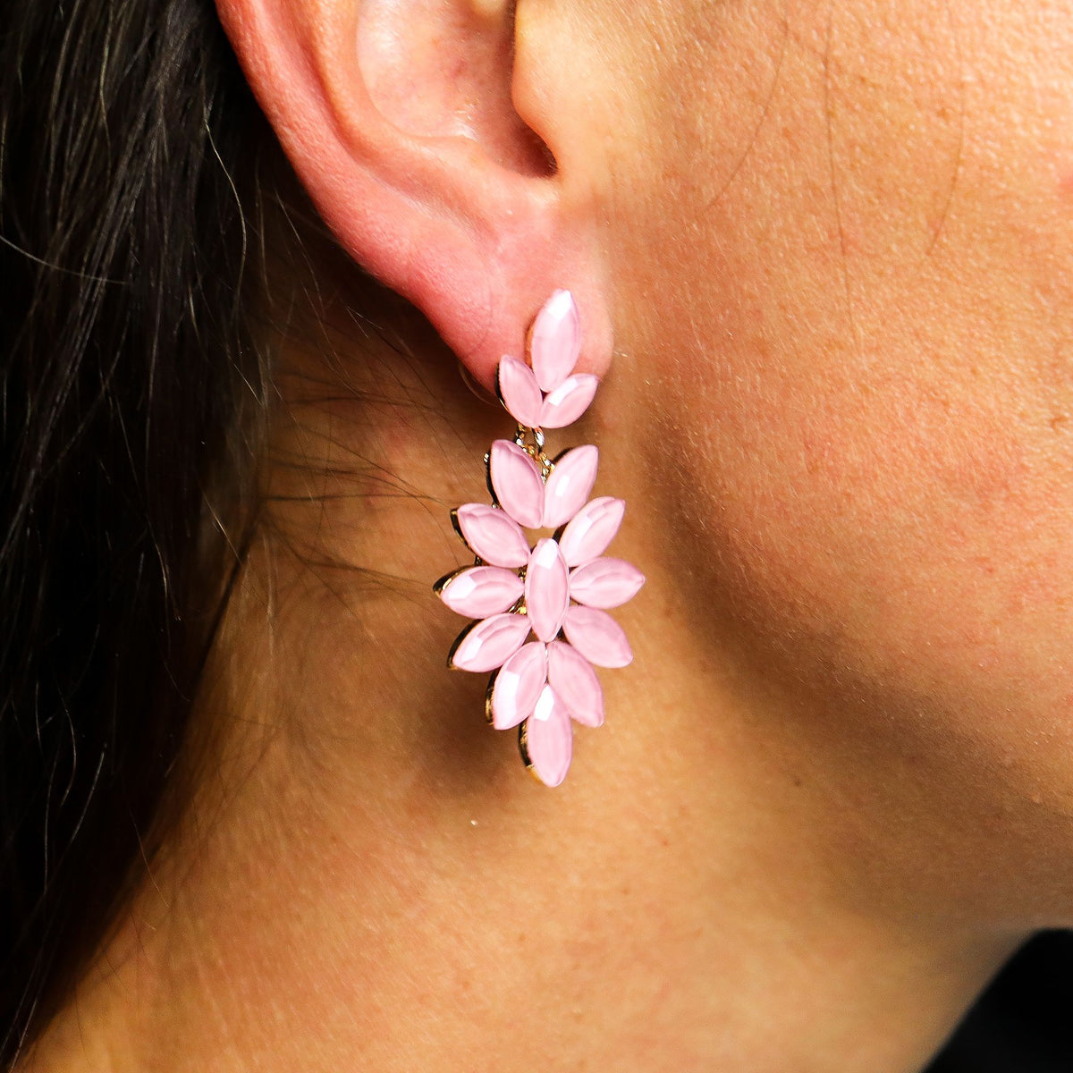 Boucles d’oreilles longues en verre, rose pâle — vue 2