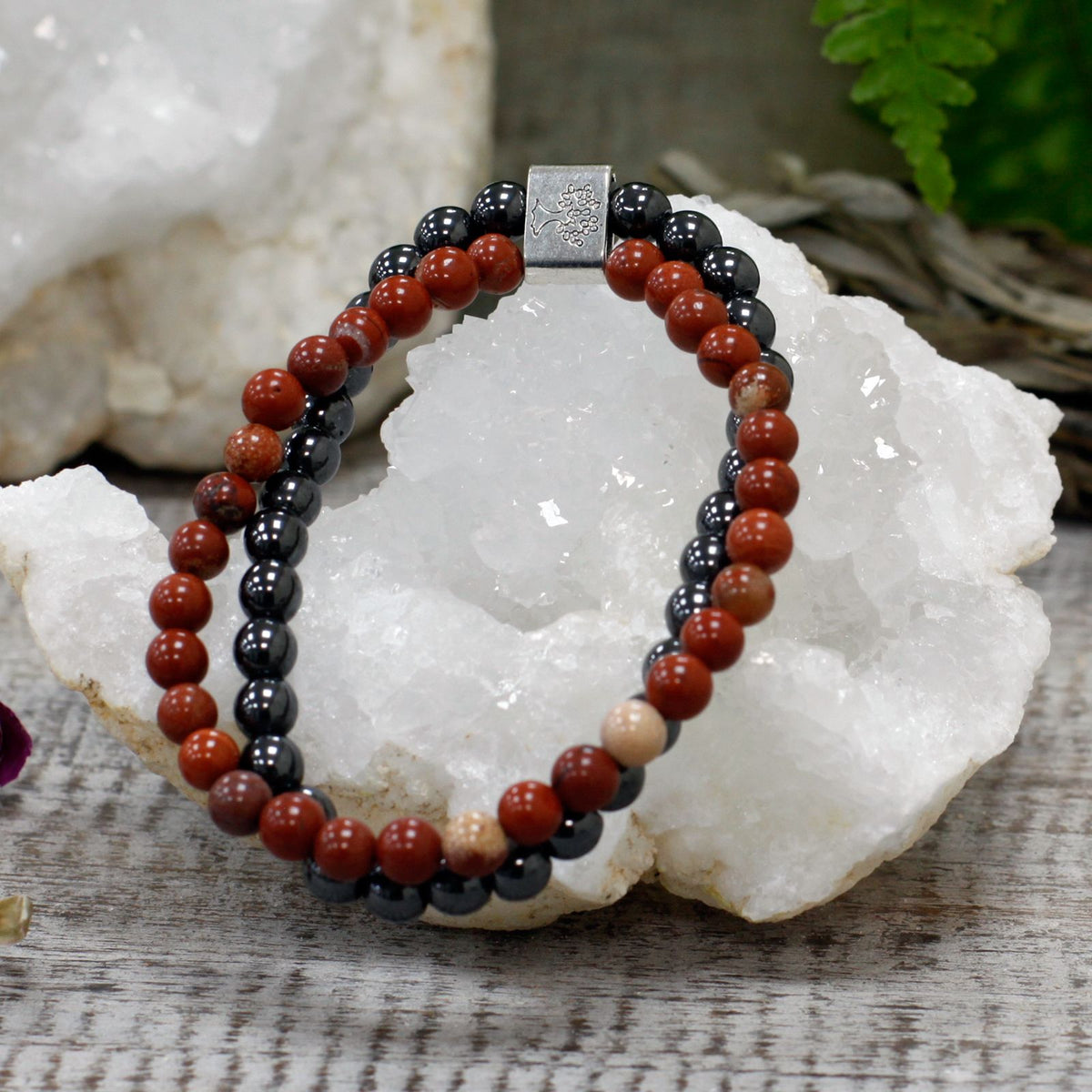 Duo de bracelets magnétiques, pierre rouge — vue 3