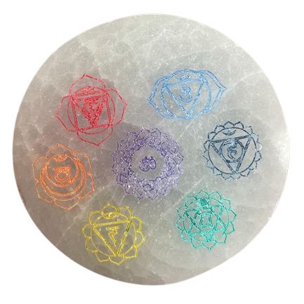 Plaque de charge en sélénite — Motif chakra couleur · 8cm