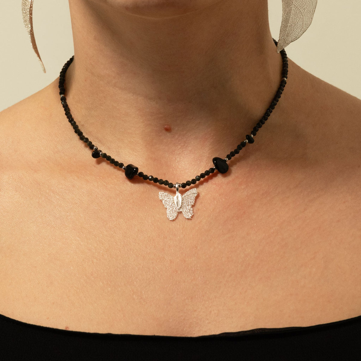 Collier d’obsidienne, papillon en feuille réelle — vue 5