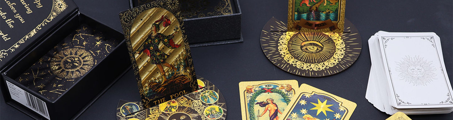 Jeu de tarot en coffret rose à feuille rubis