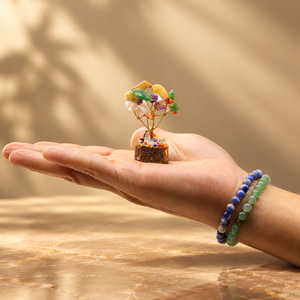 Mini arbre en pierres assorties, socle bois, 15 pierres — vue 3