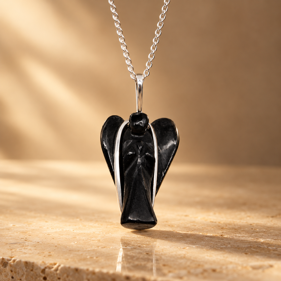 Pendentif ange gardien en agate noire