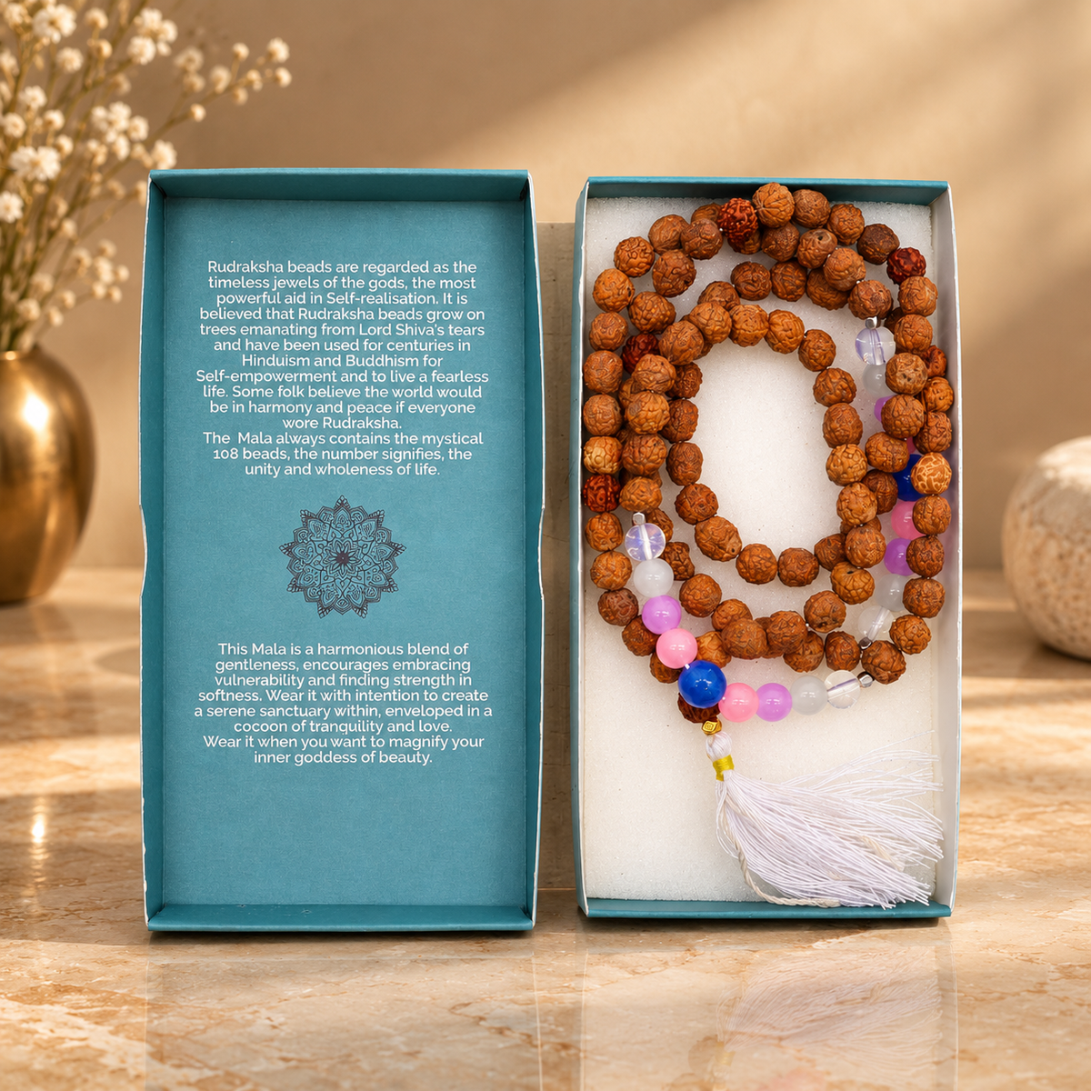 Mala de Bali en rudraksha, déesse de la beauté — vue 2