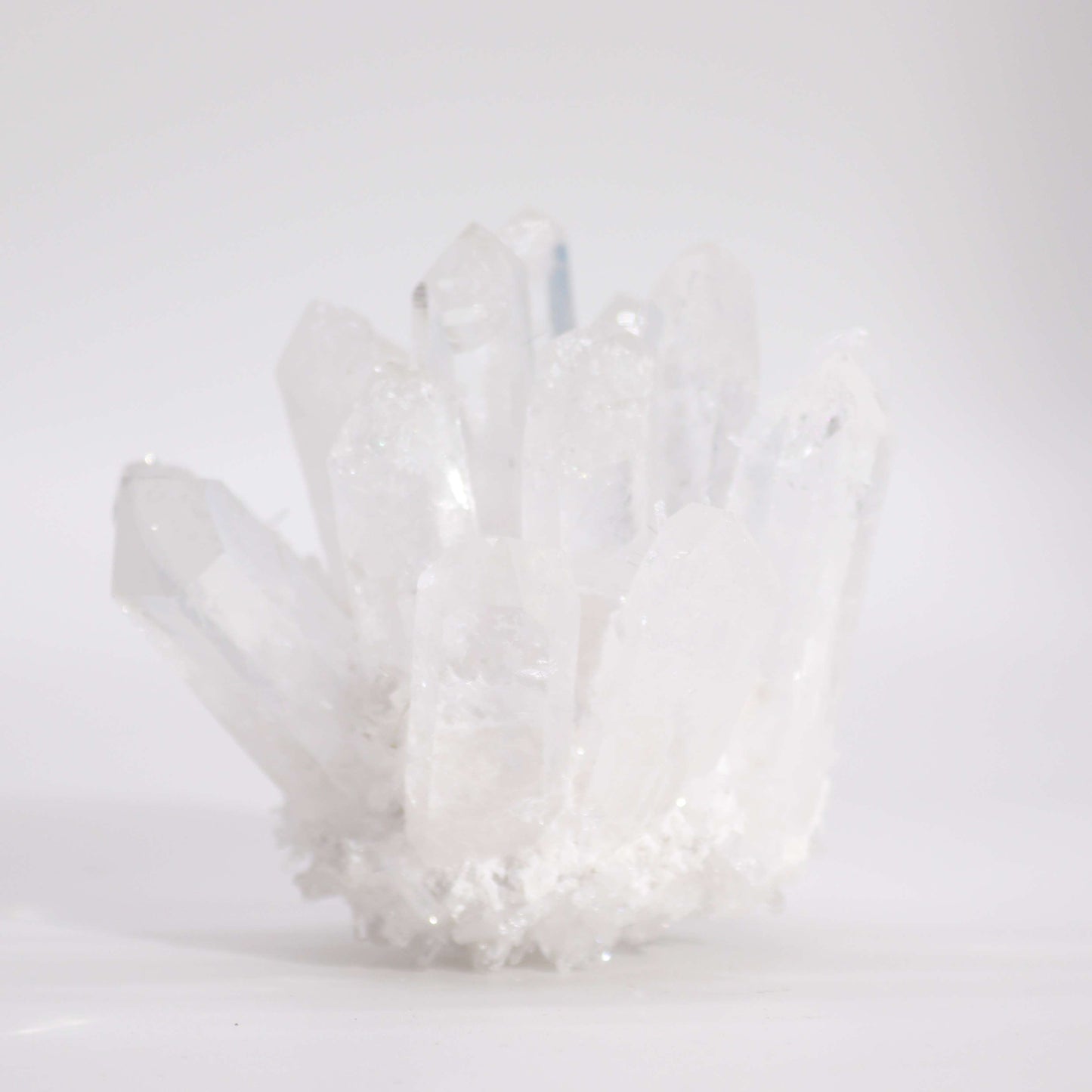 Géode — Grappe artisanale de quartz naturel · Cristal de roche · 8cm