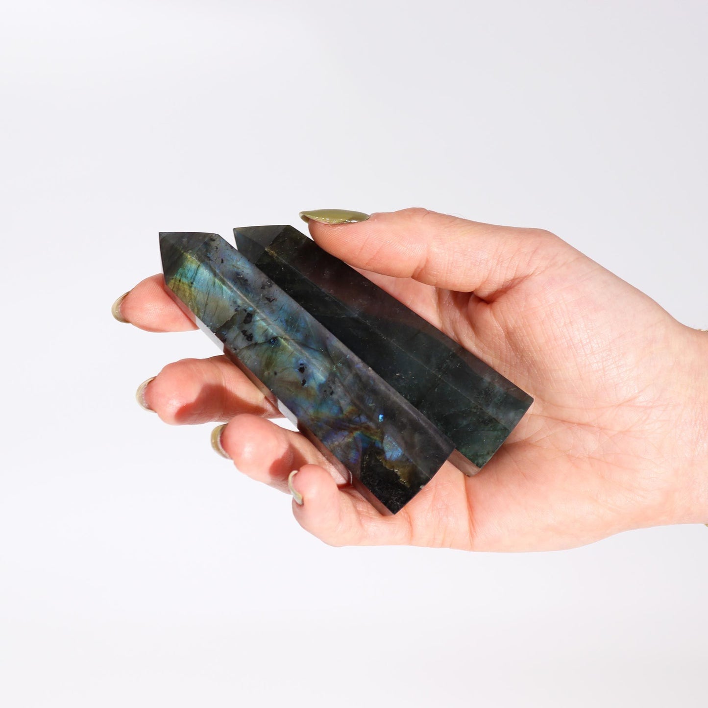 Pointe de labradorite de Madagascar · 80 x 90 mm