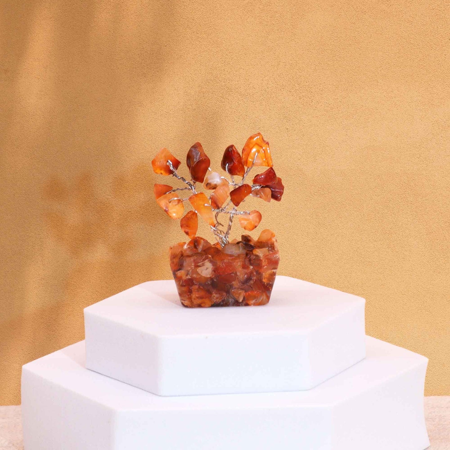 Mini arbre sur socle d’orgonite — Cornaline