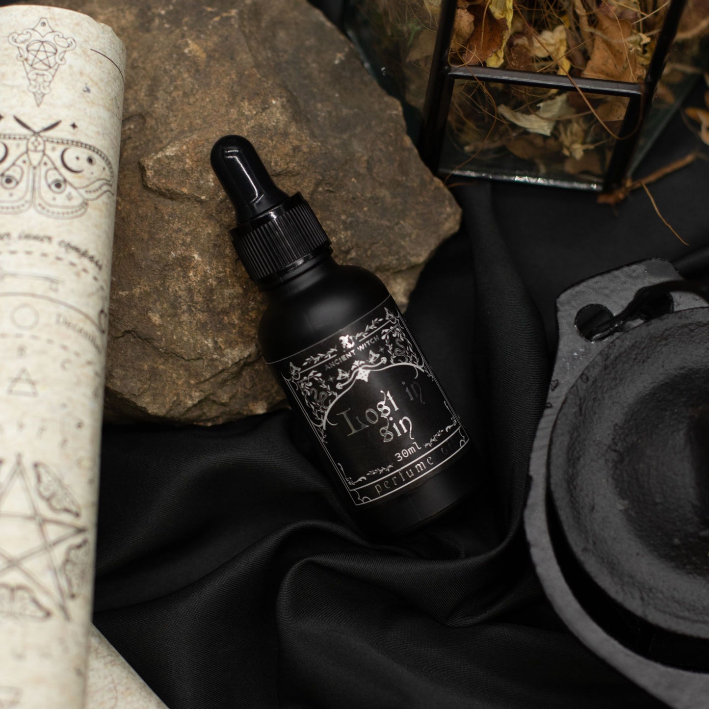 Huile parfumée de sorcière ancestrale — Perdu dans le péché
