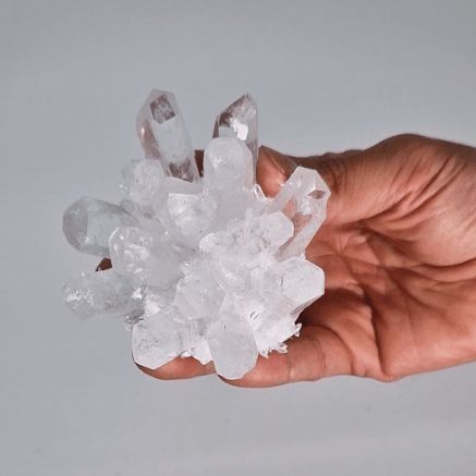 Géode — Grappe artisanale de quartz naturel · Cristal de roche · 8cm