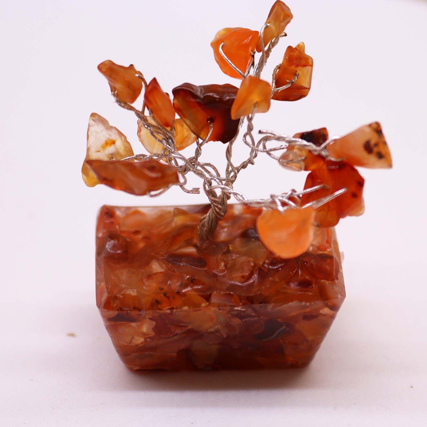 Mini arbre sur socle d’orgonite — Cornaline