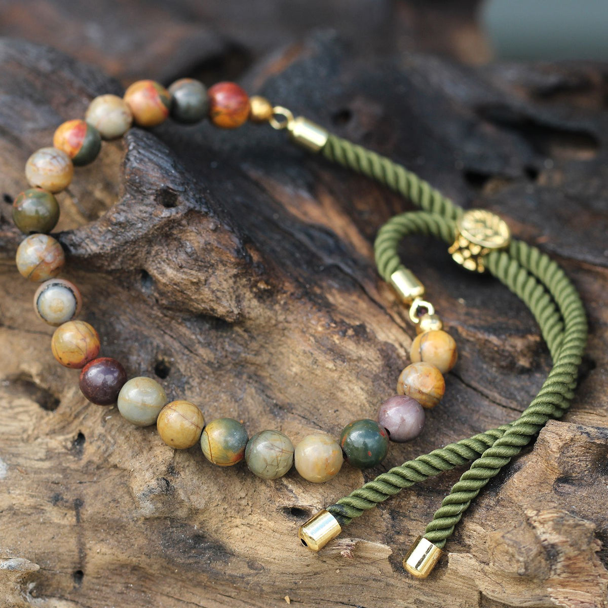 Bracelet ajustable en jaspe Picasso, cordon vert mousse — vue 4
