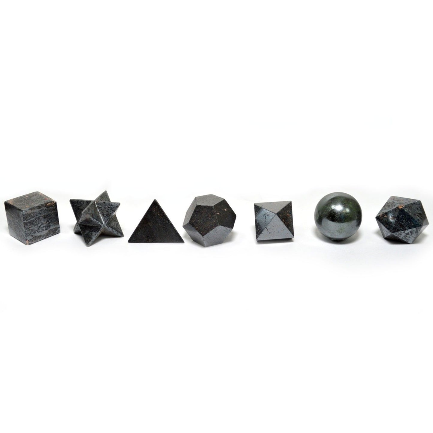 Ensemble géométrique de sept pièces d’agate noire
