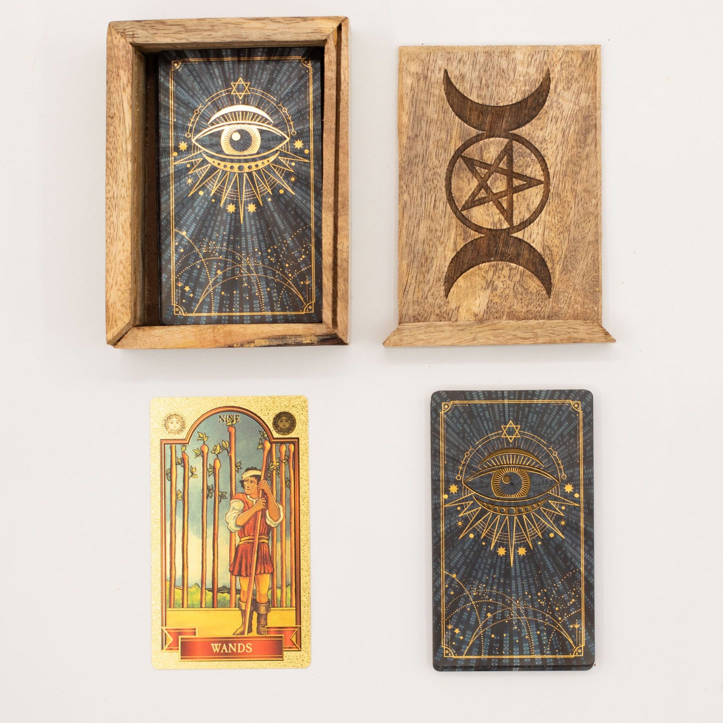 Petit coffret de tarot sur socle pour cartes