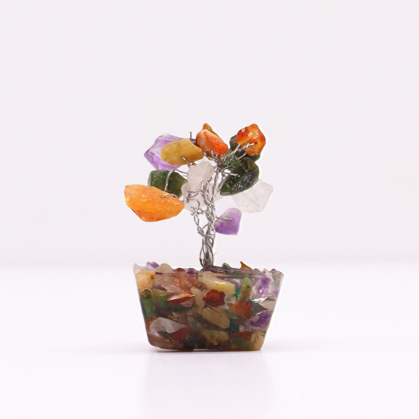 Mini arbre sur socle d’orgonite — Pierres assorties