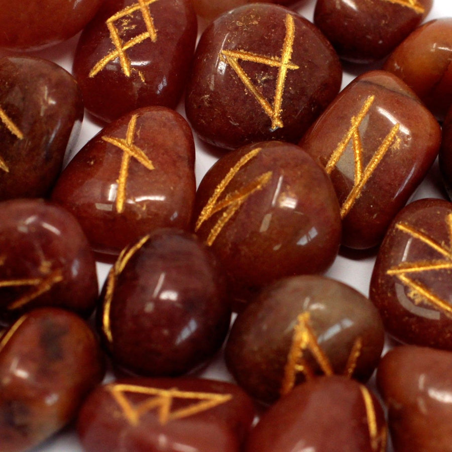 Jeu de runes de l’Inde en pochette — Aventurine rouge