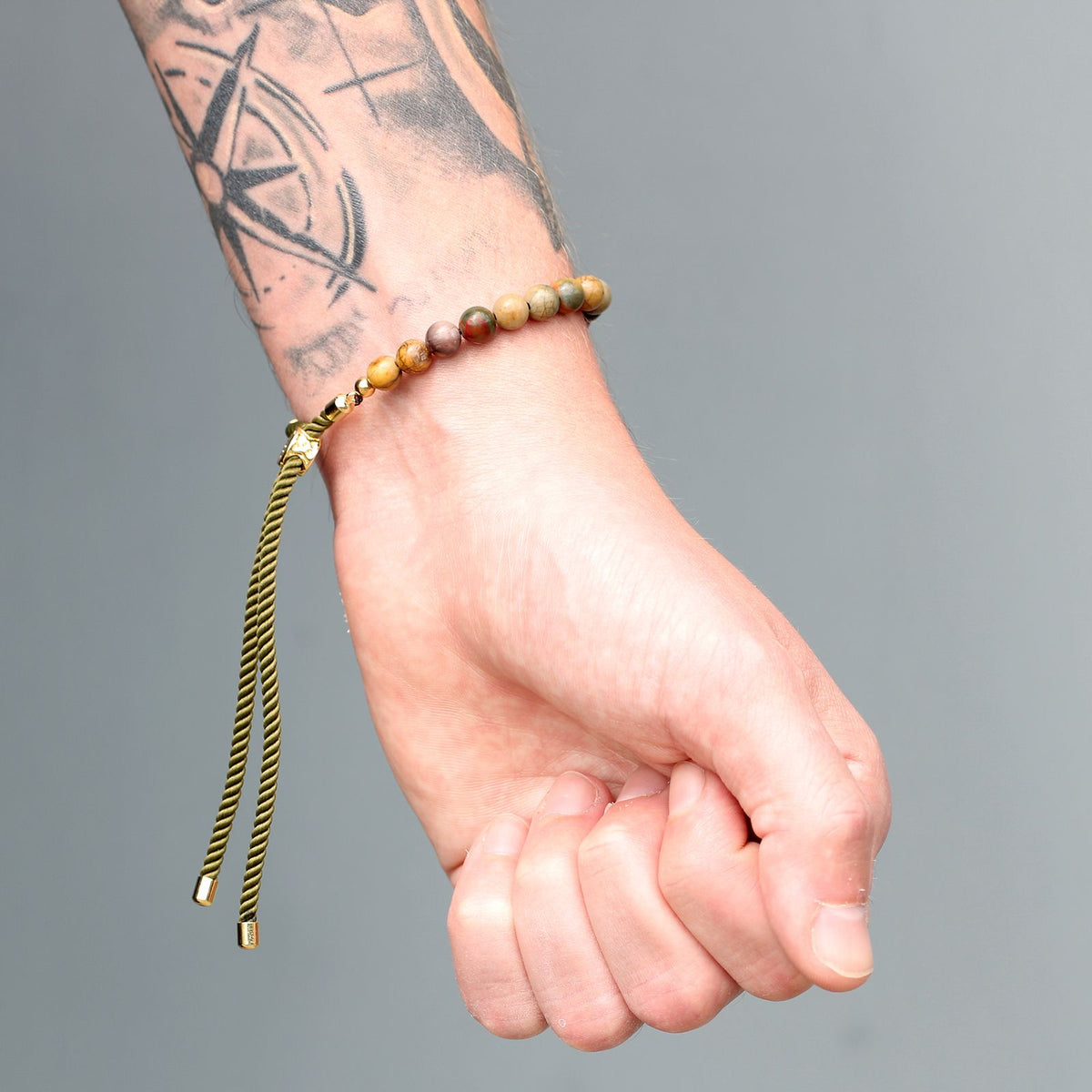 Bracelet ajustable en jaspe Picasso, cordon vert mousse — vue 3