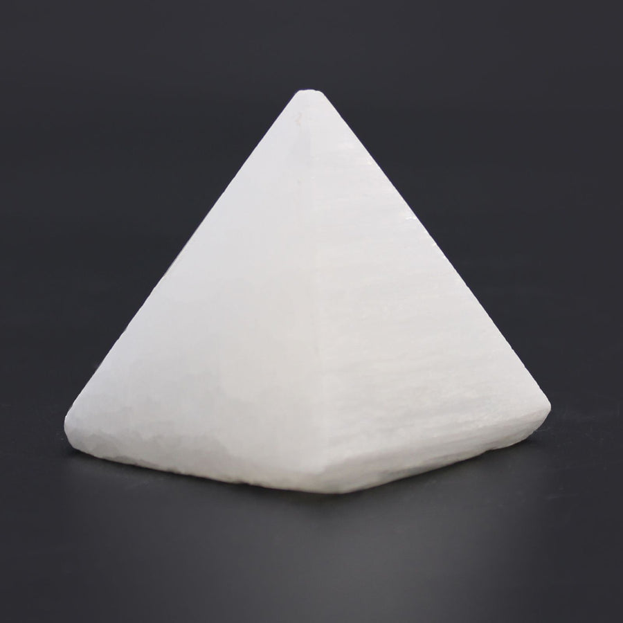 Pyramide en sélénite · 5 cm