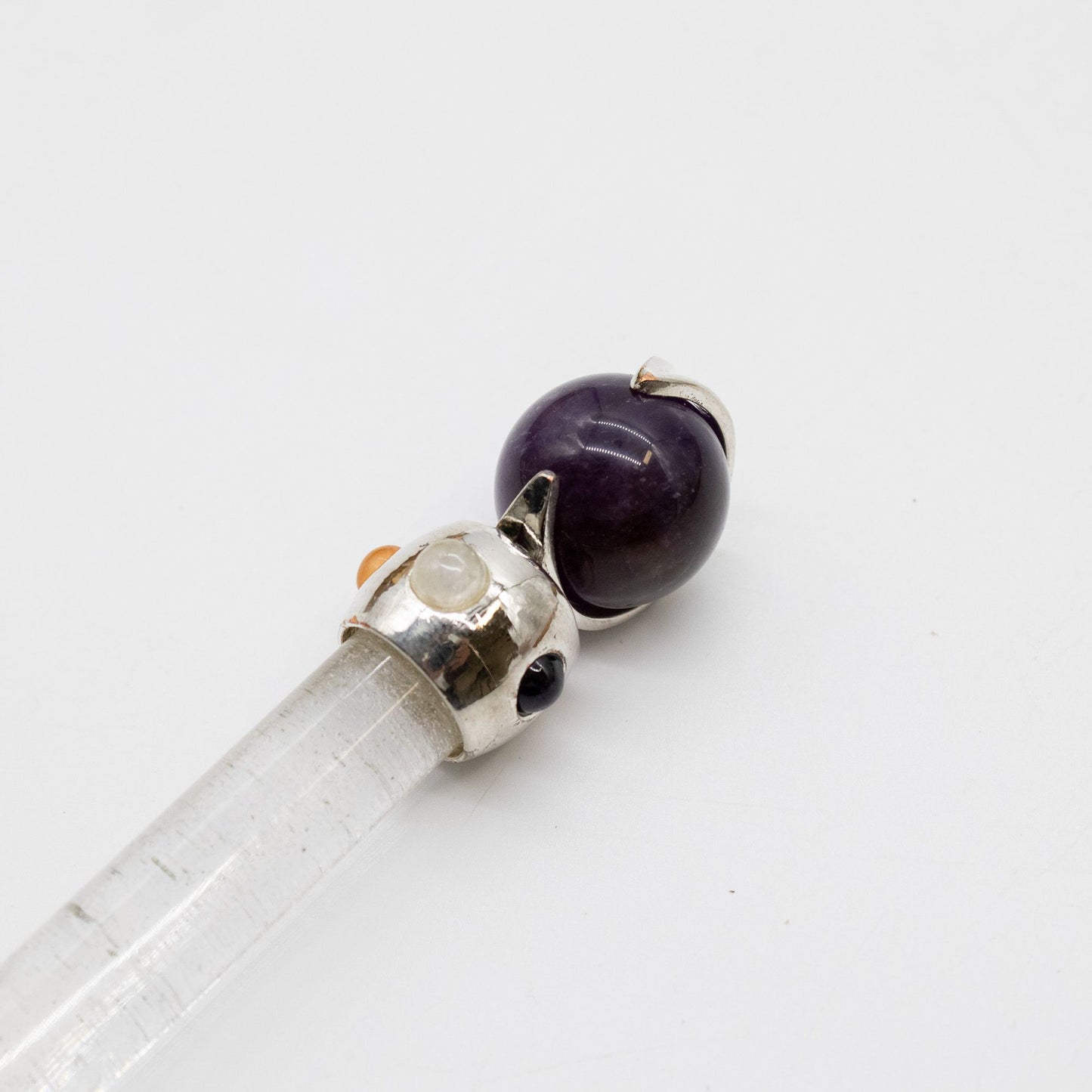 Baguette de prisme céleste — Sphère de cristal mobile d’améthyste · Tige de quartz · 12 cm