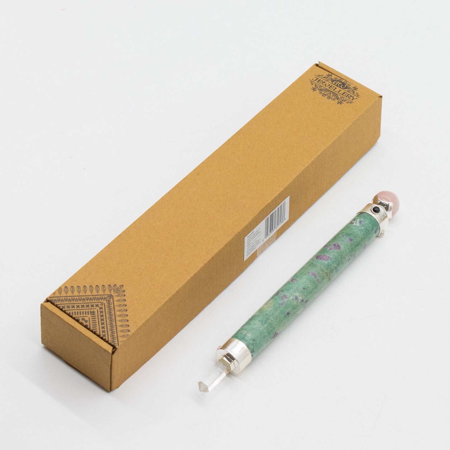 Baguette de cœur vert — Rubis fuchsite quartz rose à boule de cristal en partie haute · 23 cm