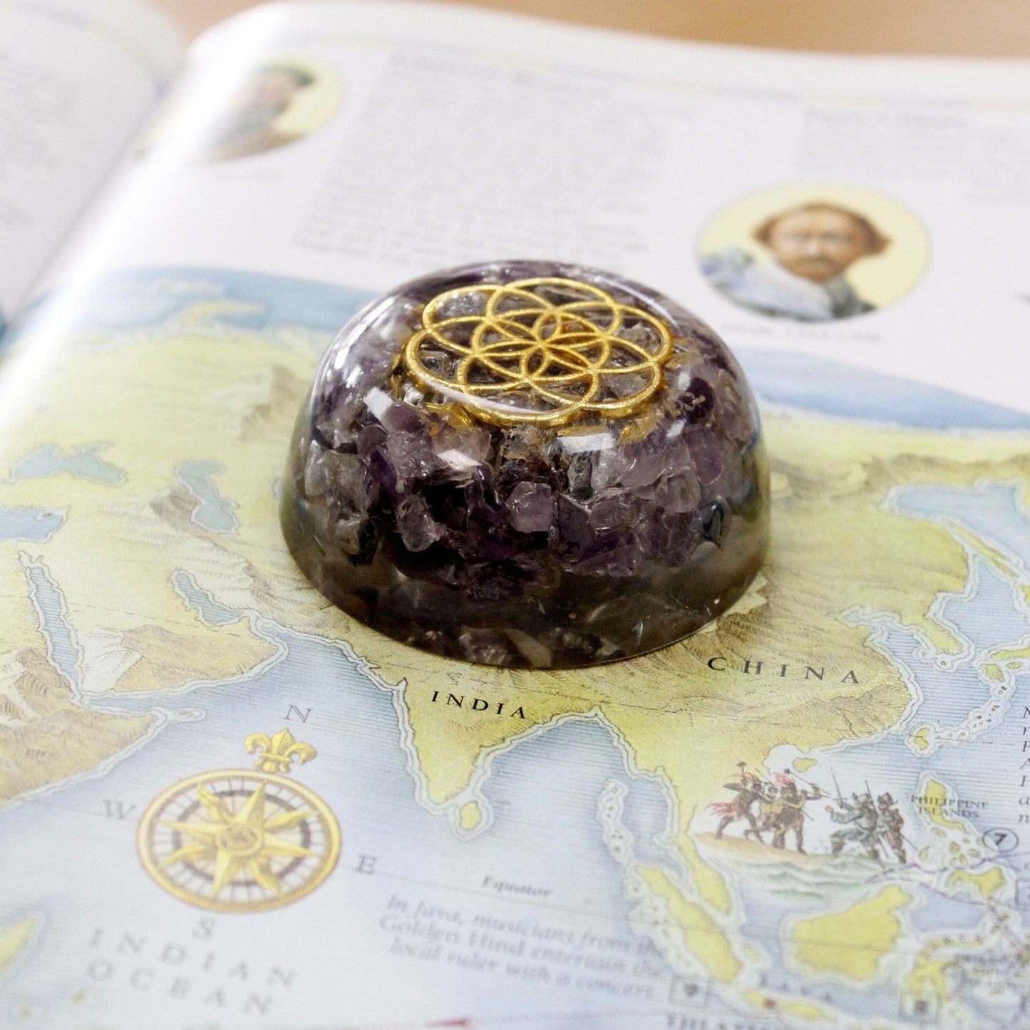 Orgonite de bureau — Améthyste