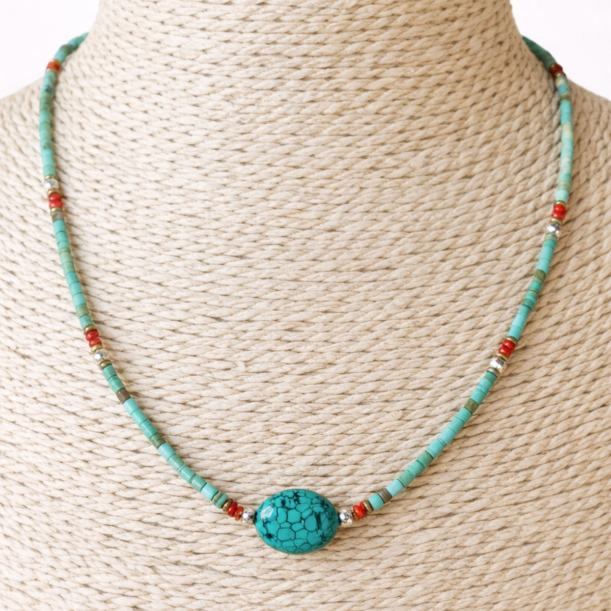 Collier népalais en perles fines, turquoise et pierre — vue 2