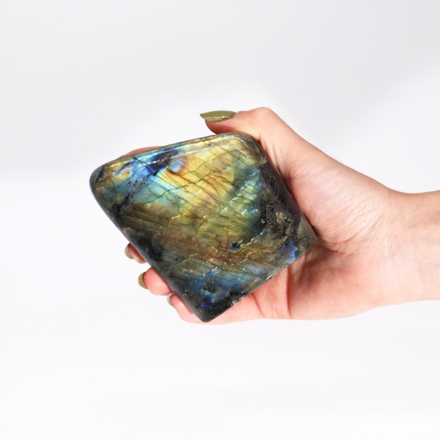 Grande pierre de labradorite de Madagascar · 80 à 110 mm