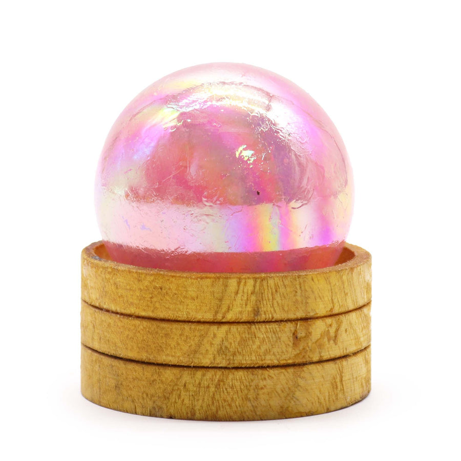 Sphère sur socle — Quartz rose aura de titane · 50 mm