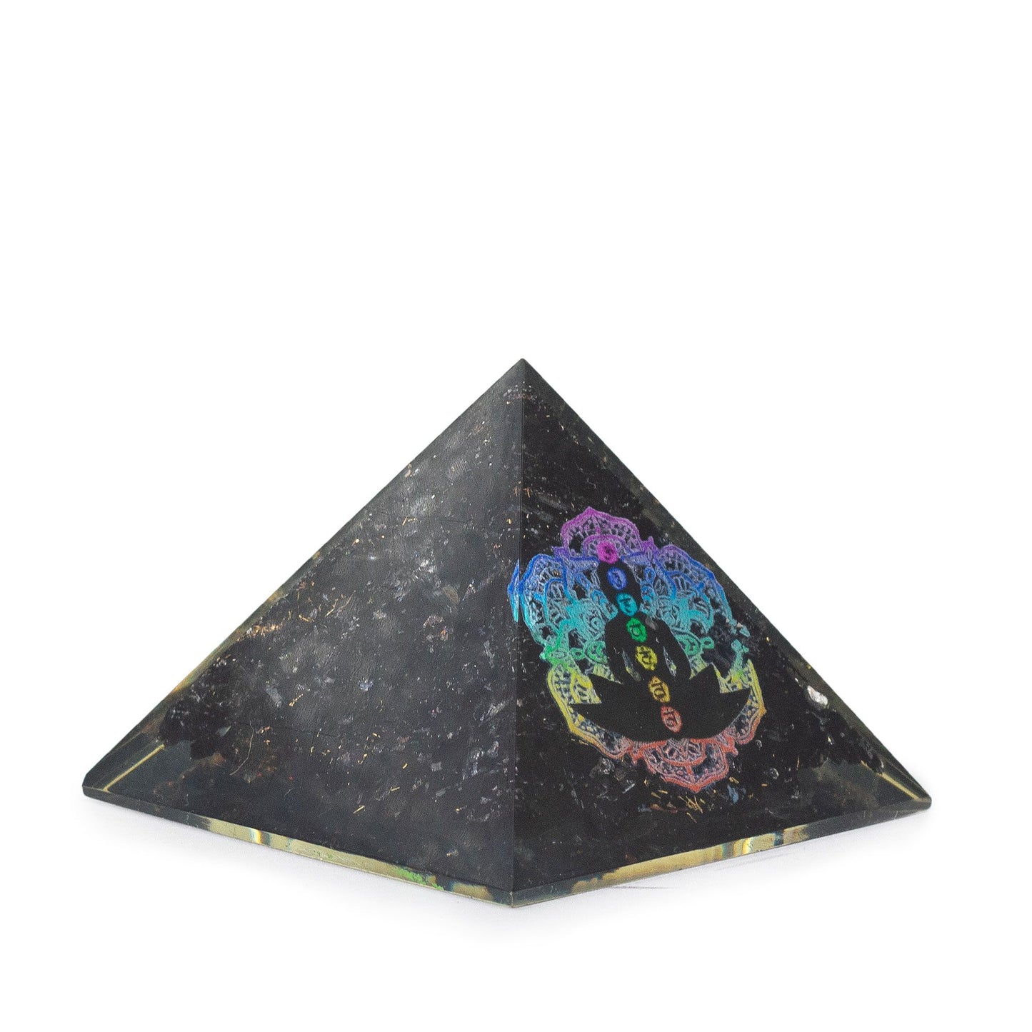 Petite pyramide d’orgonite — Chakra du Bouddha · Éclats de tourmaline noire · 5cm