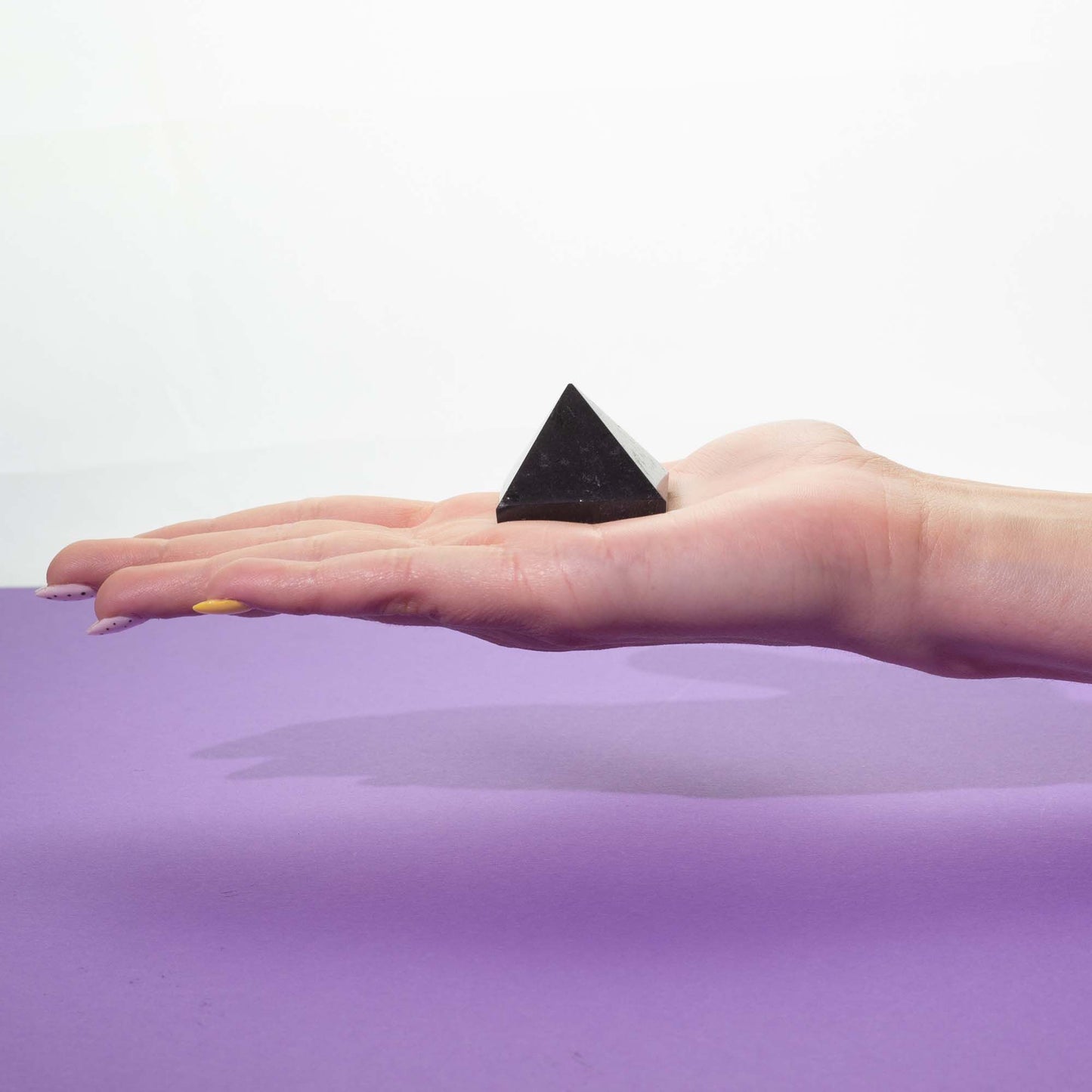 Pierre brute — Quatre formes · Tourmaline noire