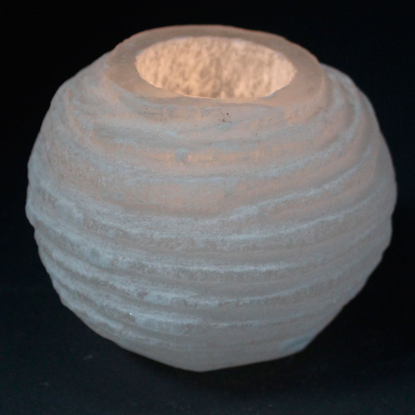 Bougeoir en sélénite — Boule de neige · 8 cm