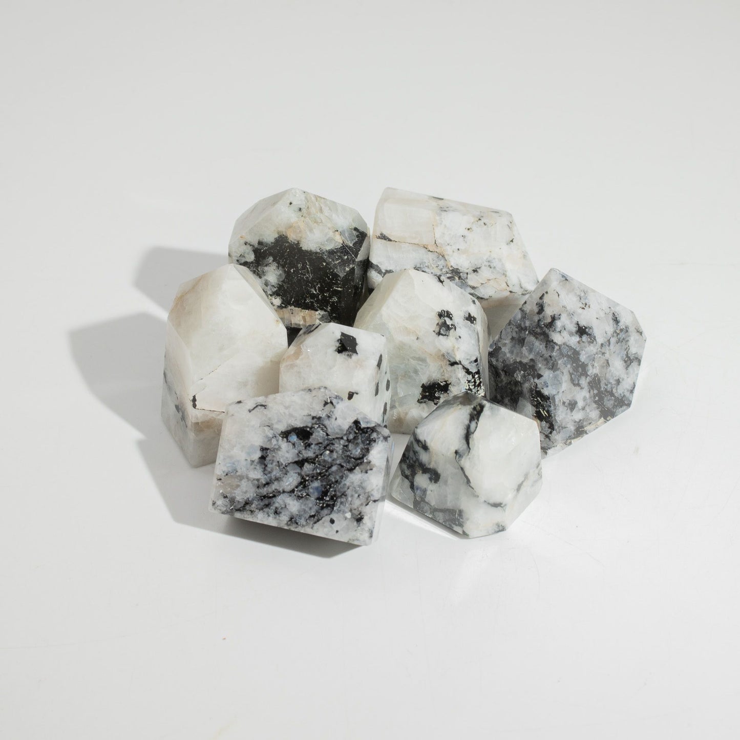 Pointe de gemme — Lapis-lazuli d’Afghanistan · 6 cm