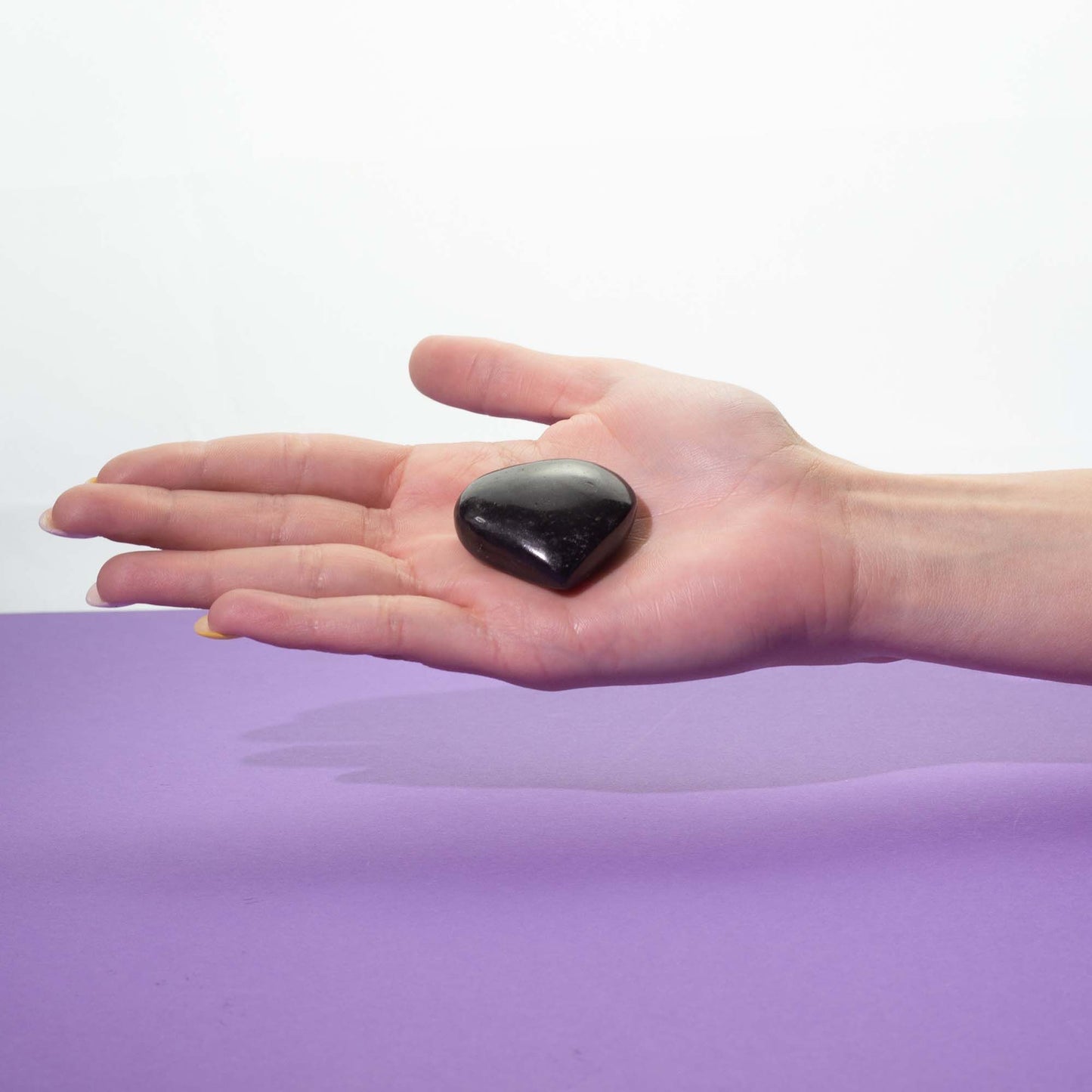 Pierre brute — Quatre formes · Tourmaline noire