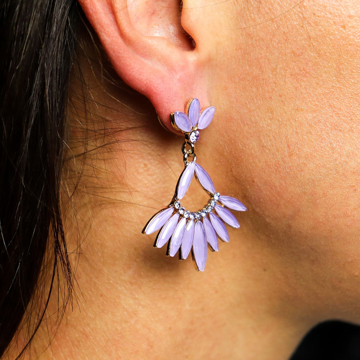 Boucles d’oreilles longues en verre, lavande — vue 2