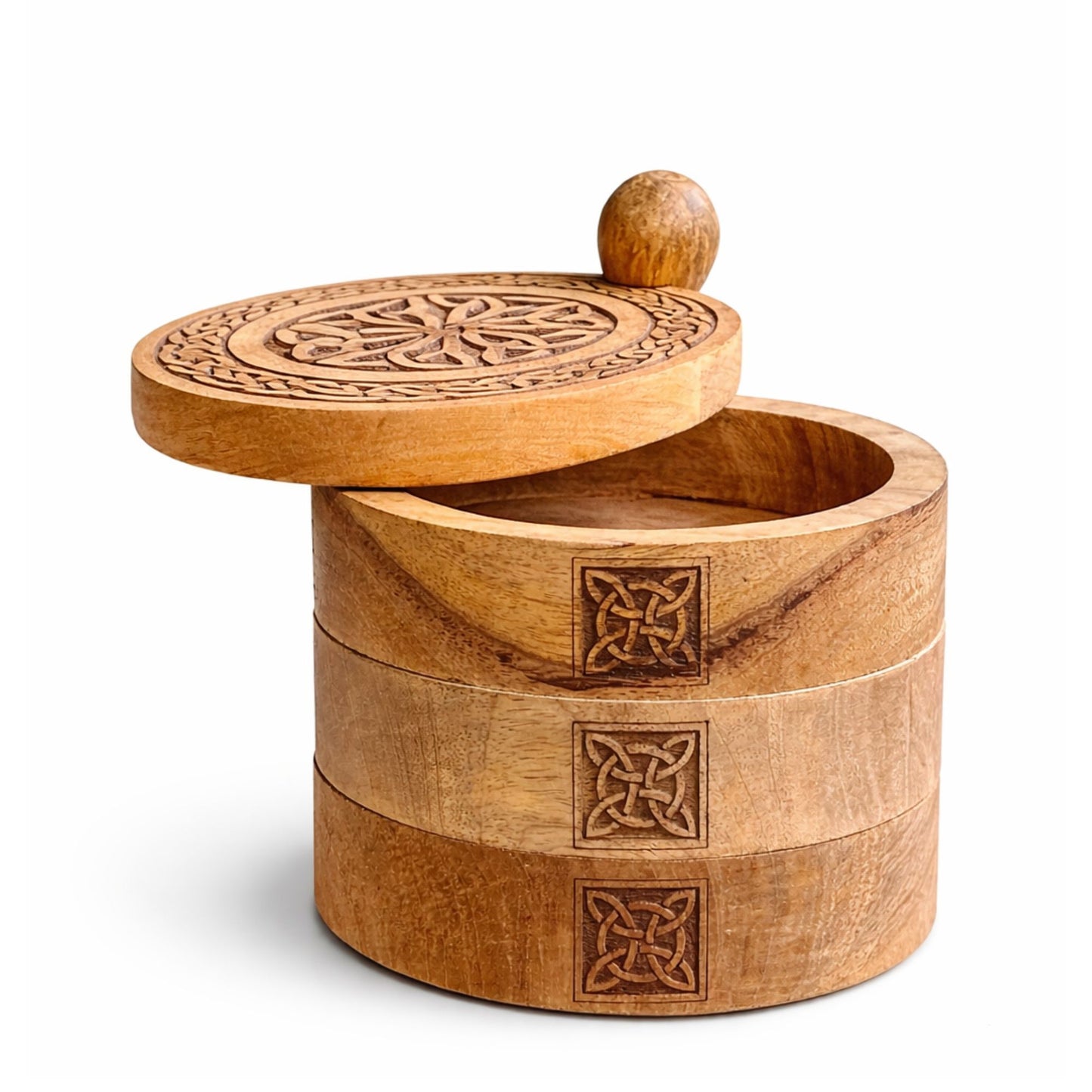 Coffret pivotant de trois niveaux sculpté au style celtique