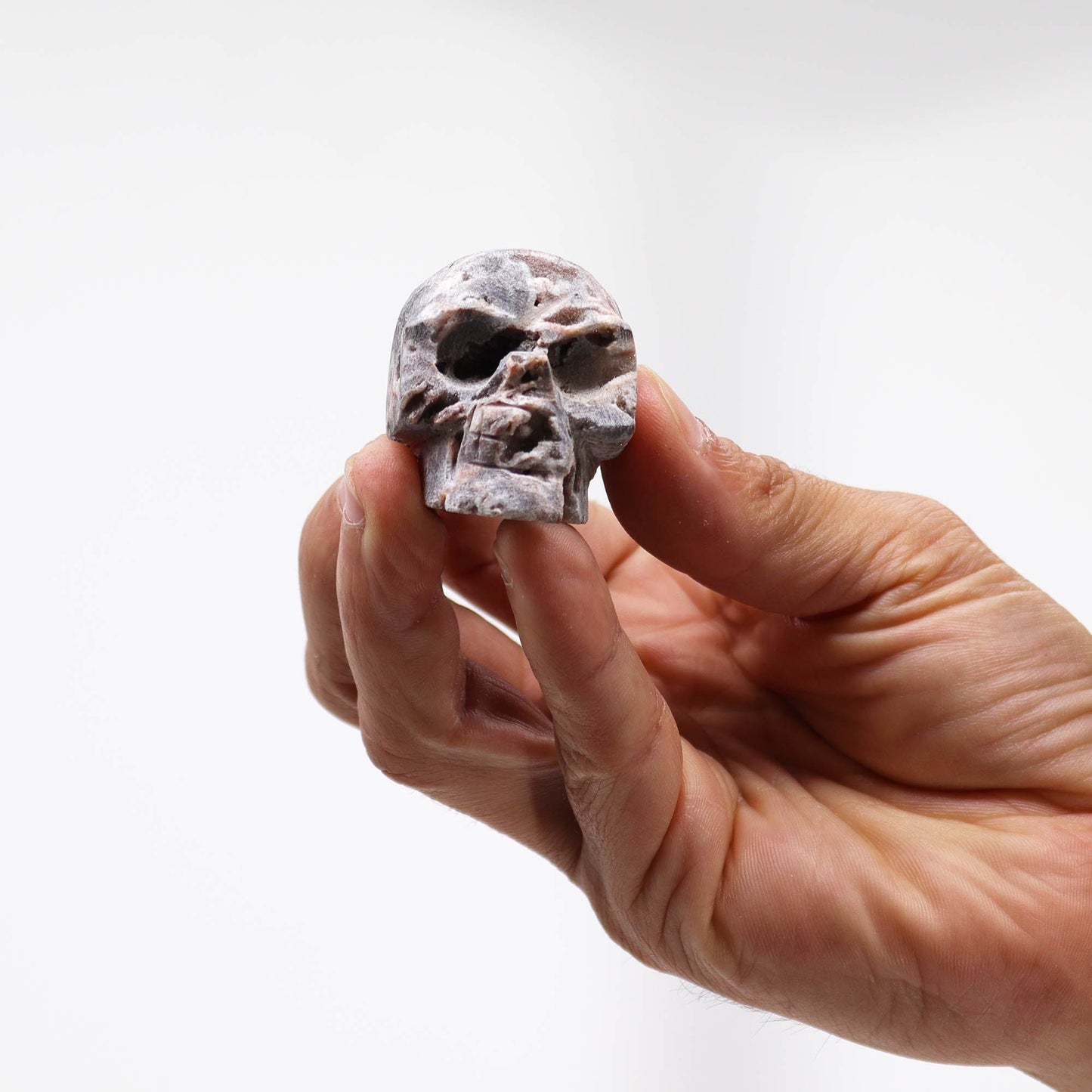 Crâne sculpté en géode de calcite · 4,5 cm