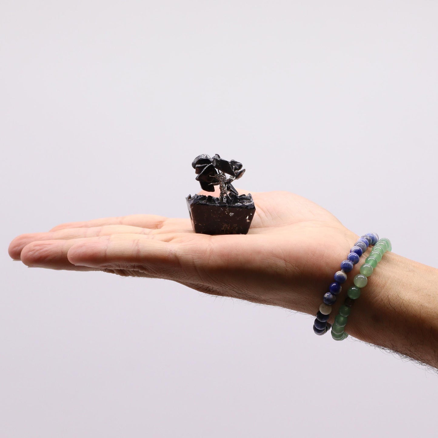 Mini arbre sur socle d’orgonite — Agate noire