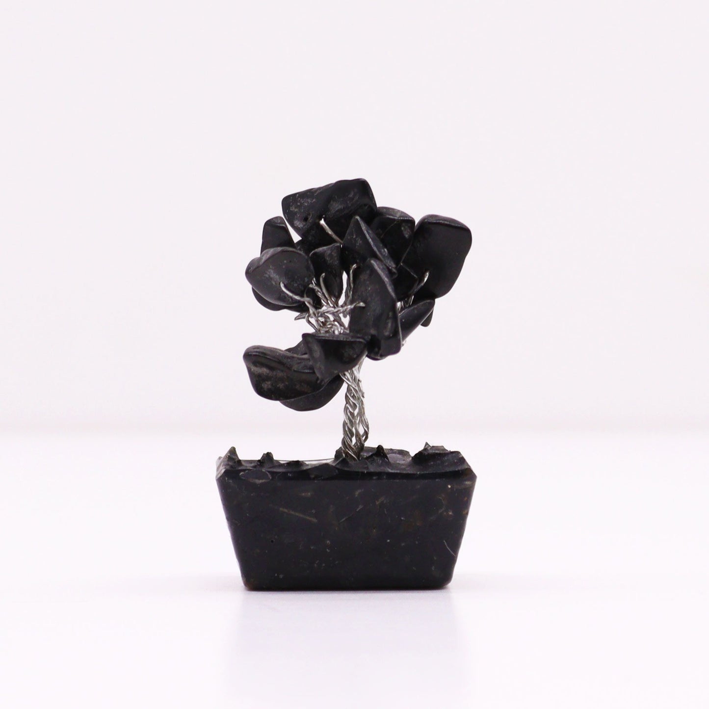 Mini arbre sur socle d’orgonite — Agate noire