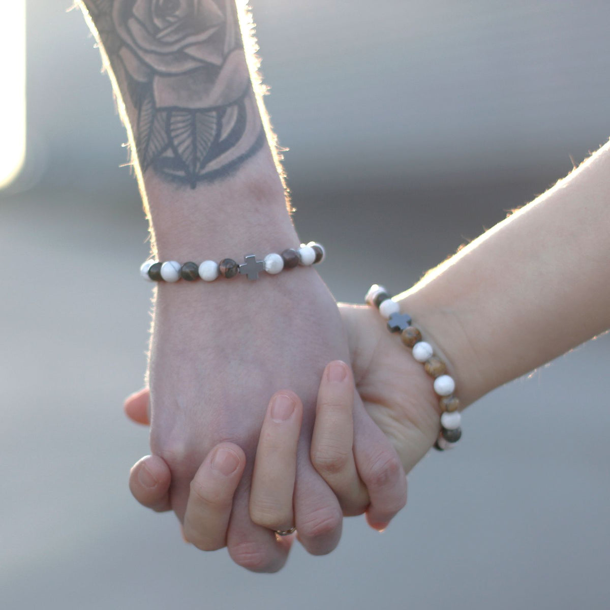 Lot de 2 bracelets d’amitié, œil de tigre et pierre noire — vue 4