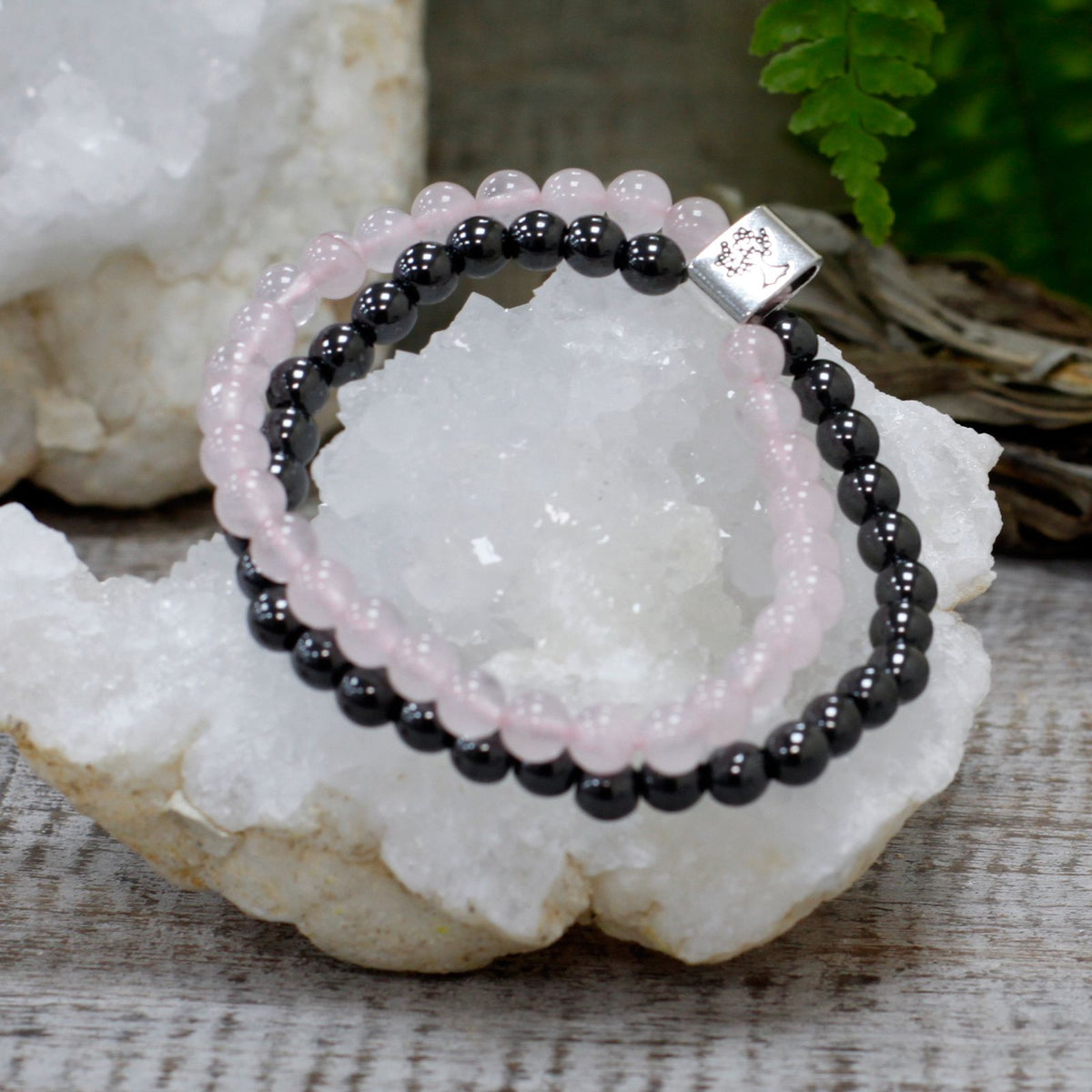 Duo de bracelets magnétiques en quartz rose — vue 2