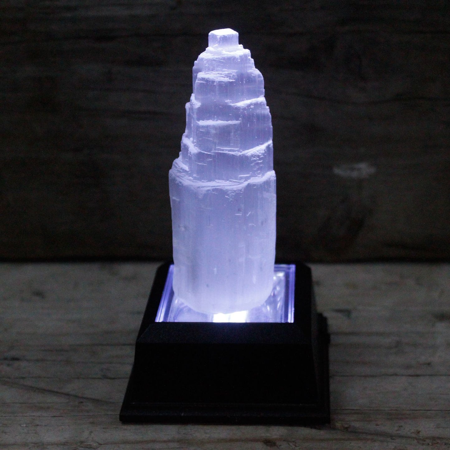 Tour en sélénite naturelle · 10 cm