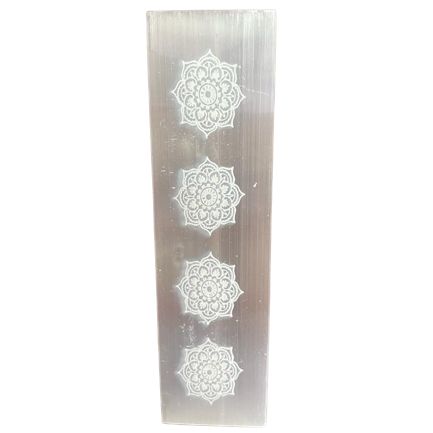 Plaque de charge en sélénite — Barre plate mandala · 15cm