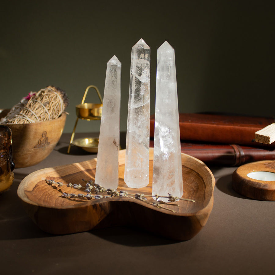 Obélisque à six faces — Cristal de roche · 17 cm