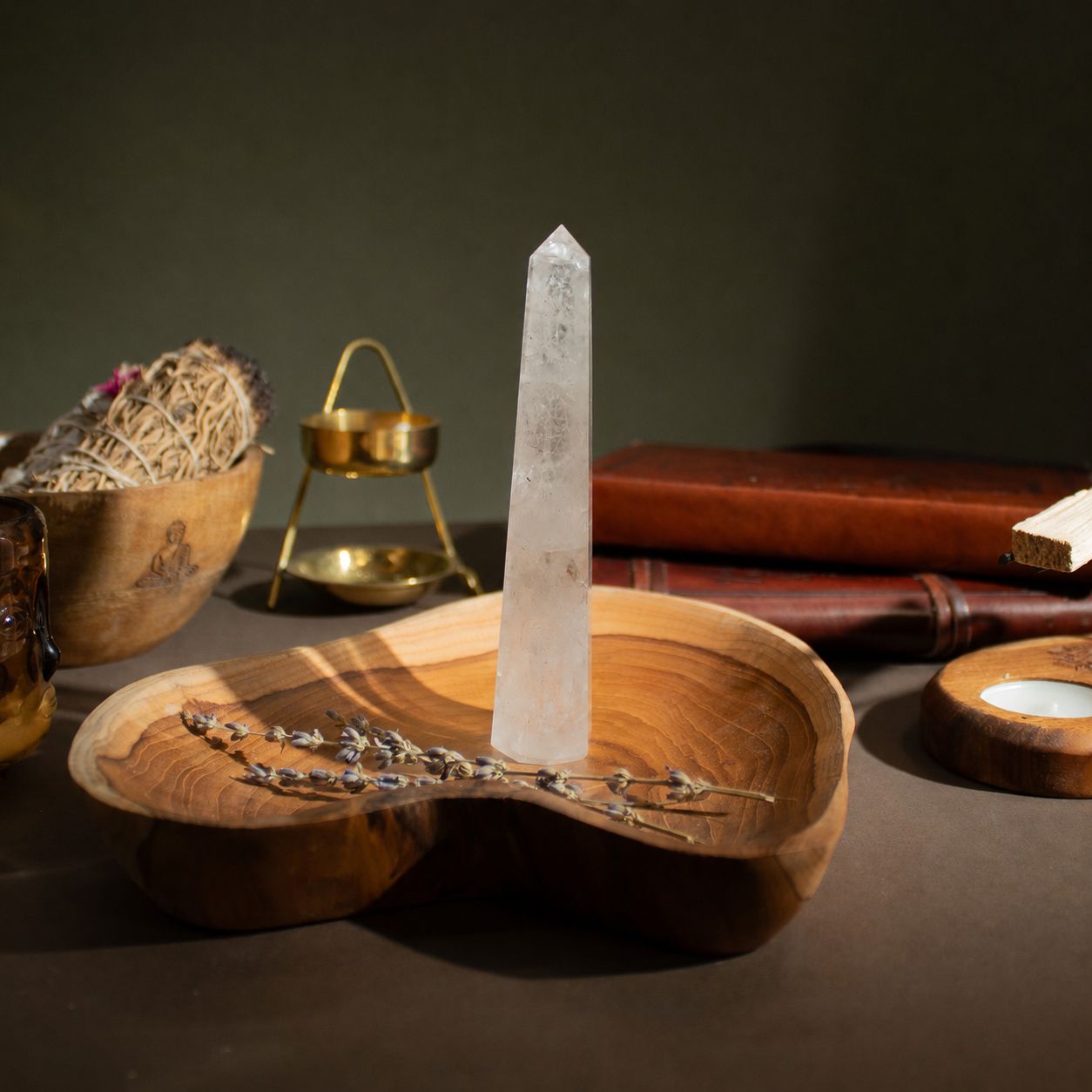 Obélisque à six faces — Cristal de roche · 17 cm