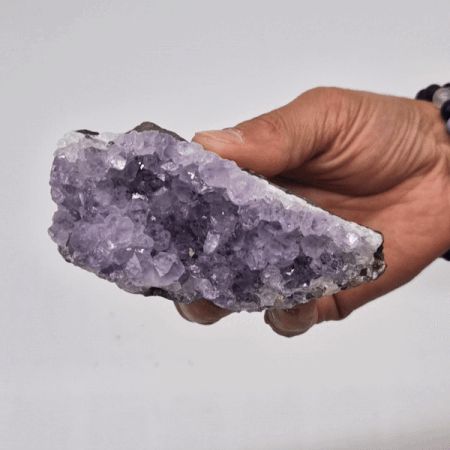 Grappe d’améthyste naturelle de haute qualité — Format moyen · 7,5 à 10 cm