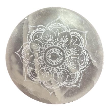 Plaque de charge en sélénite — Motif mandala · 8cm