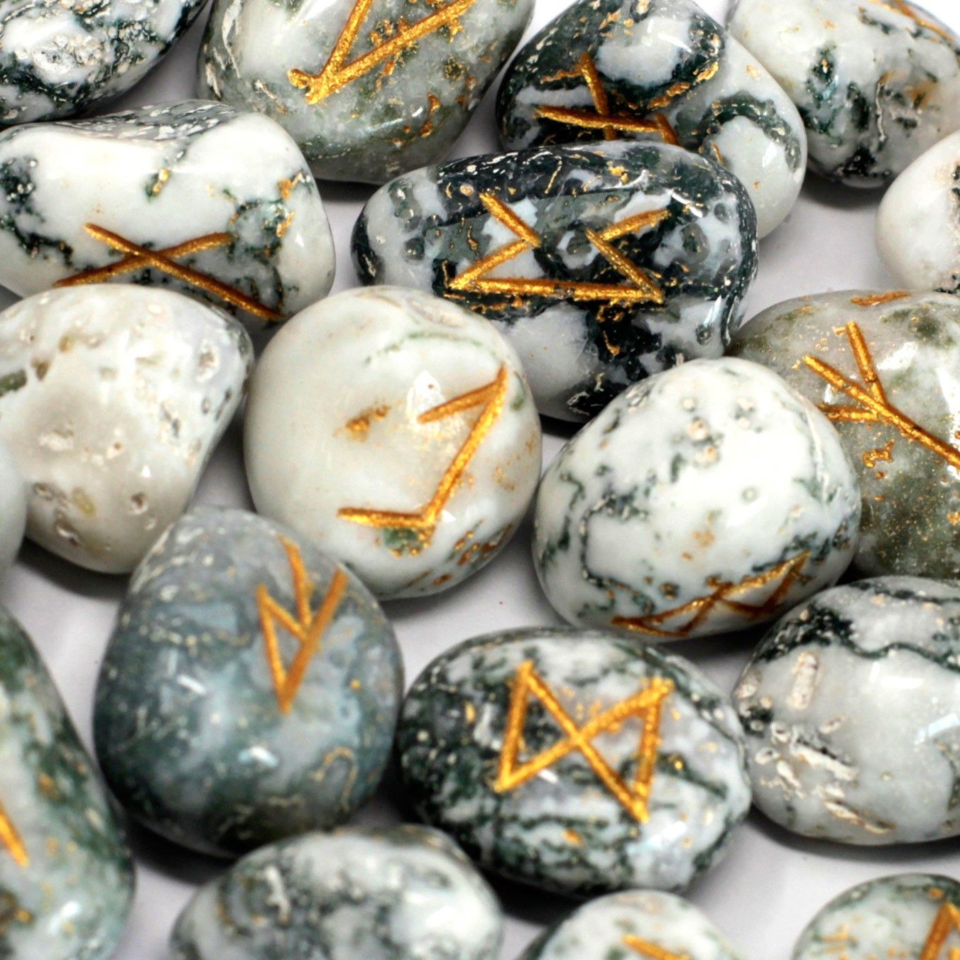 Jeu de runes de l’Inde en pochette — Agate arborisée