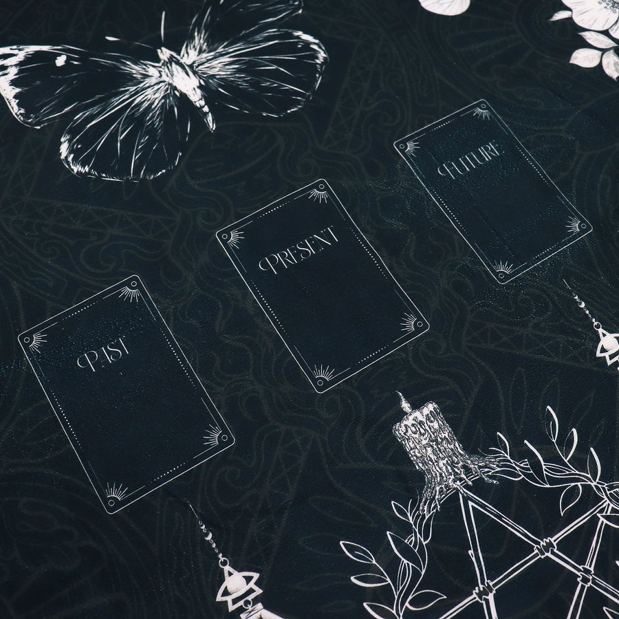 Tapis de lecture de tarot — Sorcière ancienne